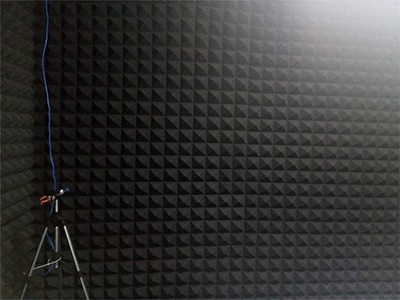 消音室是怎樣做到消聲的？